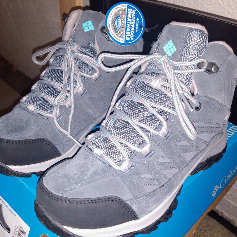 Boots Columbia Crestwood Suede NWT & Box
